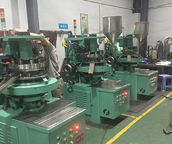 SRS-300N-1PL  回轉(zhuǎn)式成型機(jī) SRS-300N-1PL  回轉(zhuǎn)式成型機(jī)